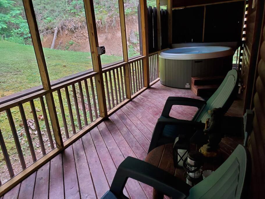 Beary Tale! Your Happily Ever After Starts Here! Sevierville Buitenkant foto